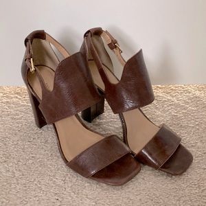 Banana Republic- Size 7.5 Leather Stacked Heels